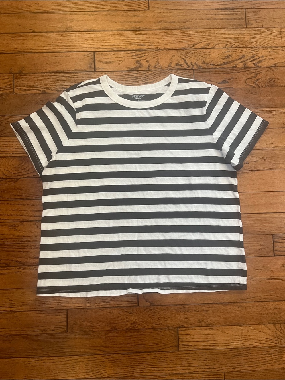 Old Navy Black & White Striped Short Sleeve Tee